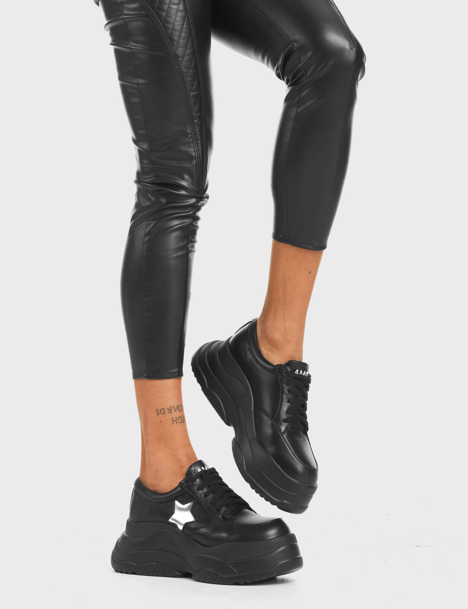 Venus Chunky Platform Sneakers – LAMODA EU